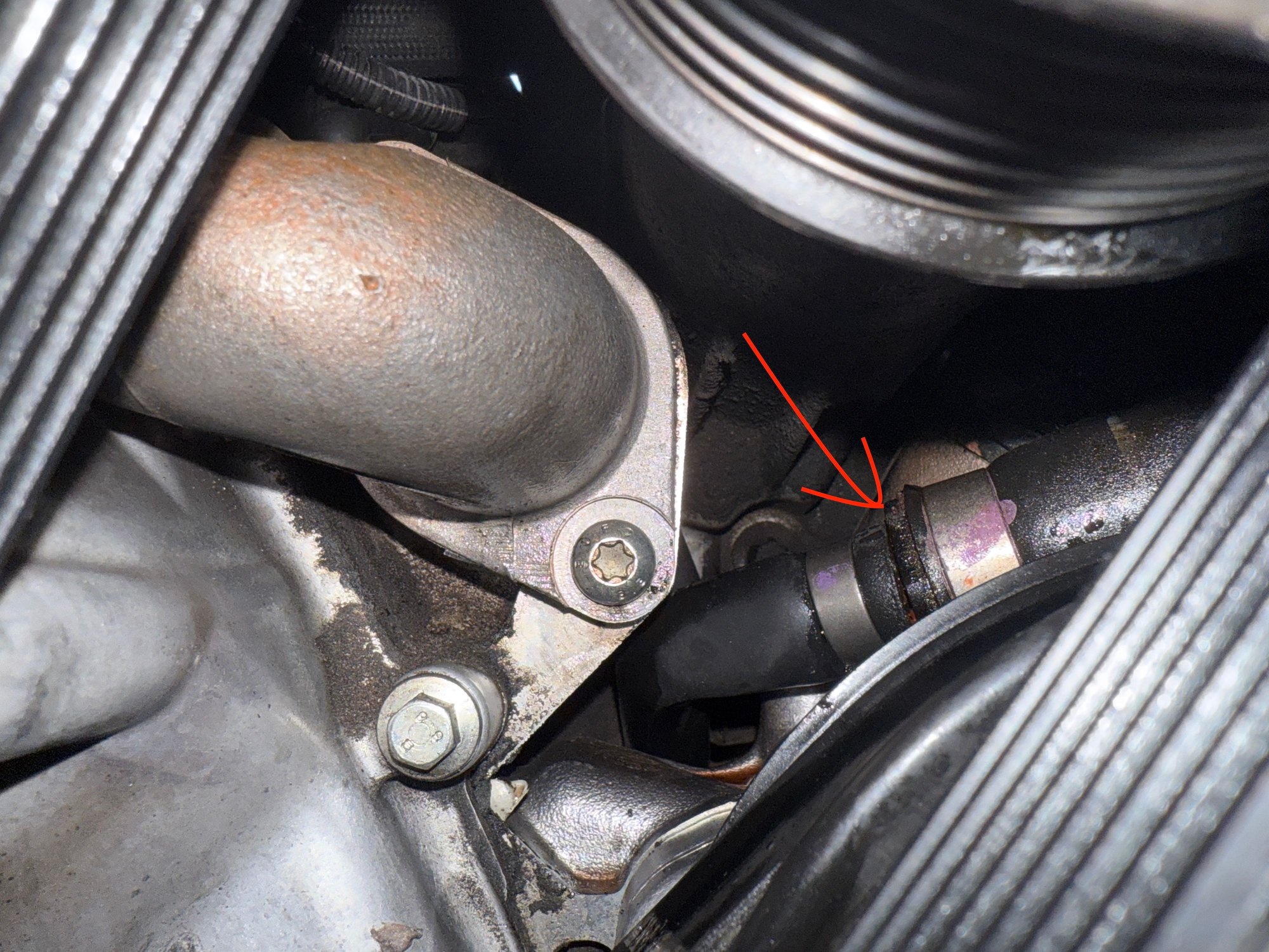 leaking from this joint - the hose on the left side is the culprit.