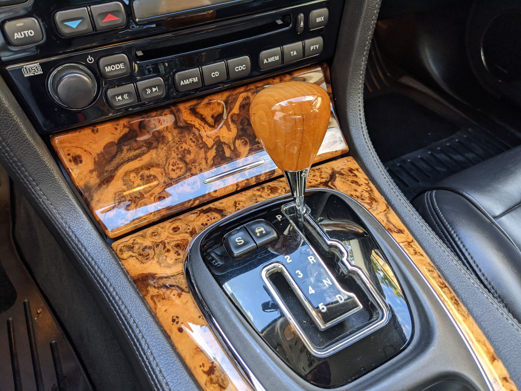 2007 Jaguar Vanden Plas - 2007 Jaguar XJ Vanden Plas - Used - VIN SAJWA82B37SH11909 - 119,450 Miles - 8 cyl - 2WD - Automatic - Sedan - Silver - Ferndale, MI 48220, United States
