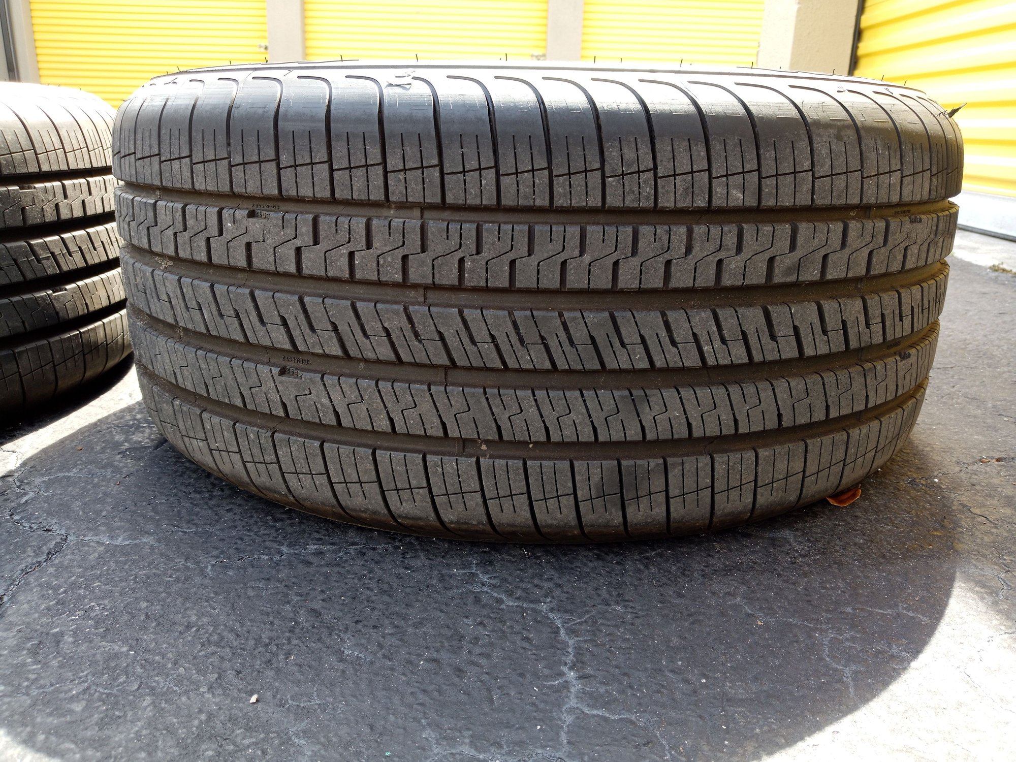 Wheels and Tires/Axles - Jaguar Factory F-Type Vela 10 spoke 18" OEM Staggered Wheels Rim Tires - Used - 2013 to 2021 Jaguar F-Type - 2010 to 2021 Jaguar All Models - Delray Beach, FL 33445, United States