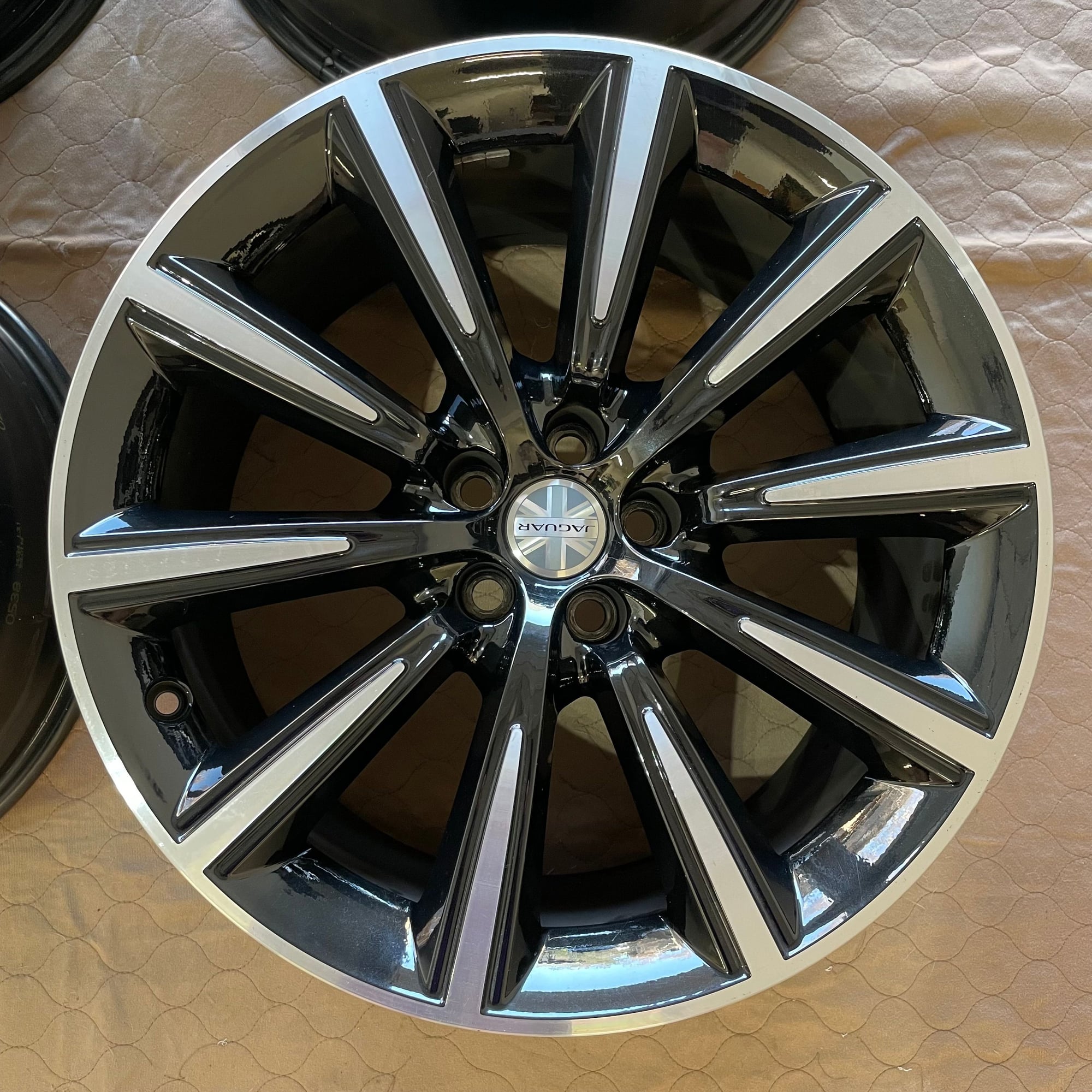 Wheels and Tires/Axles - 19" OEM Gloss Black Diamond Turned Finish Alloy Rims for F-Type - Used - 2014 to 2022 Jaguar F-Type - East Bay, CA 94579, United States