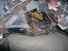 Passenger inner fender / footwell