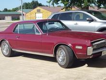 ^ Pretty much all original '68 Cougar, 302 cu in.