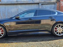 Maxton side skirts, rear windows tinted