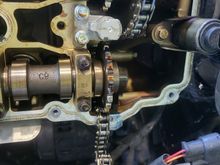 Right side tensioner is incomplete, chain is broken