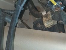 Evap with lines going up  to and through box to brakebooster 
Lhd 2003
