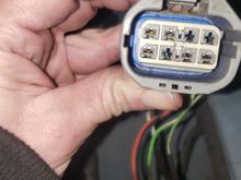 wire goes to this connector 