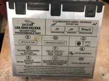 No sign of any corrosion or water damage on contacts or boards