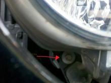 2014 08 08 XJR Headlamp bolt 1