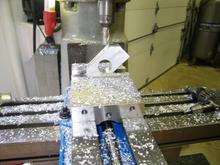 5 10
Shaping the part on the mill.