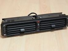 Dash vent with 3 wheels