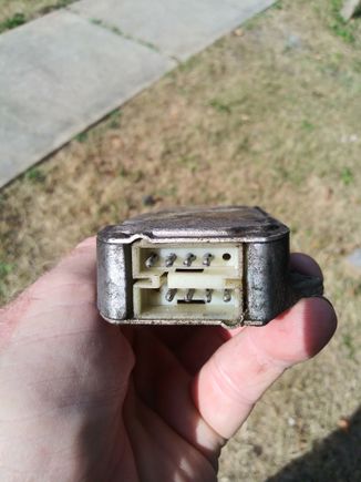 8 pin connector on the resistor pack