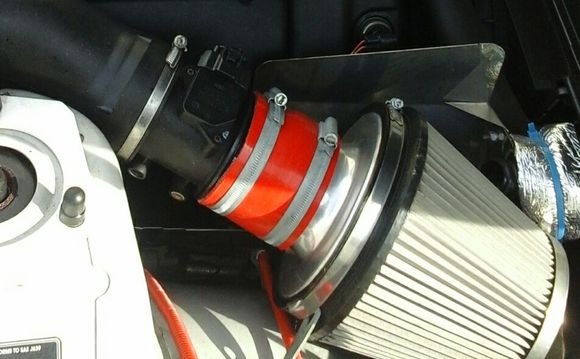 This is my setup,dont no if you can see on this picture but i do have a heat shield with two air intakes from the front and wheel arch, lovely sound on kick down,never seam to have any problems, been set up this way around 7years now