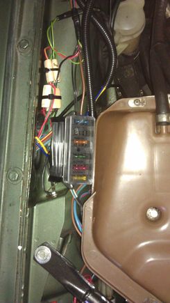 New blade style fuseblock just activating relays now.