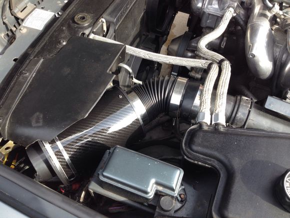 Here's mine, fitted today after I accidentally left a hammer on the factory air box (with k&n panel in) and shut the bonnet breaking the lid