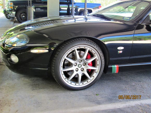 2005 XKR with Clear Repeaters, Clear Marker Lights and 20" BBS Montreal Wheels