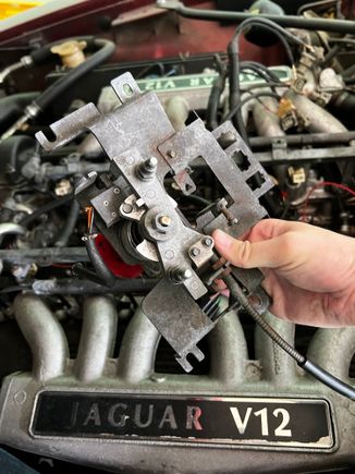 What I believe to be the throttle cable 