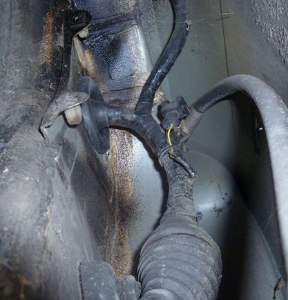 Silt on harness directly below drain channel guide