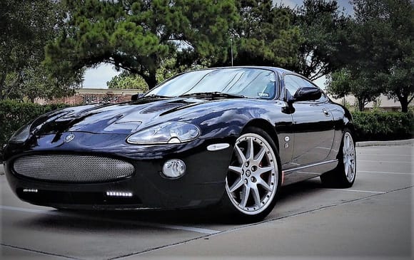 "The Texas Coupe" 2005 XKR with Philips LED Day Time Driving Lights..