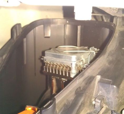 Wire clip and latch