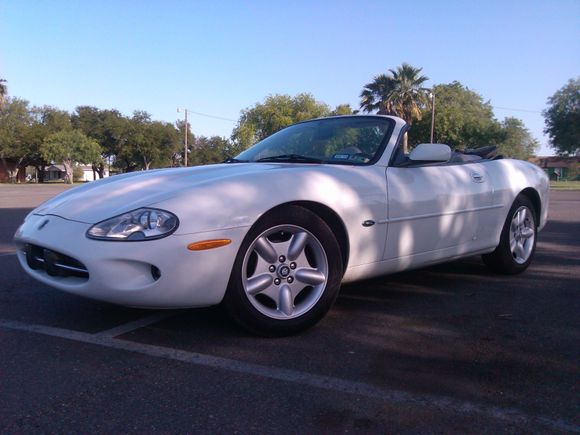 97 jaguar xk8 white front