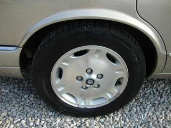 96 Jaguar XJ6 Exterior, Wheel tire example. All others similar condition.