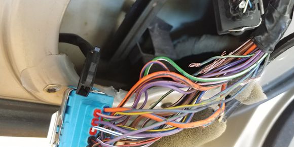 the green wire looks to be torn in two 