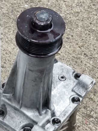 from 2004 xjr new bearings on the snout hp pulley 