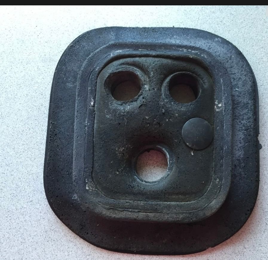 Outdoors face ion the seal