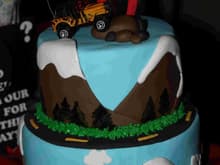 Jeep Cake from Girly Gatherings.