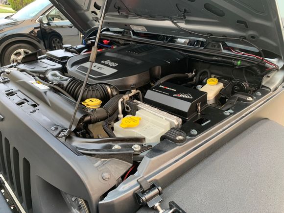 sPod auxiliary distribution box with fuses and panel in the cab holds 6 switches