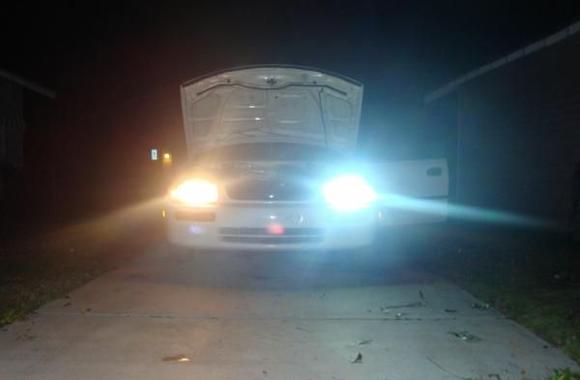 Changing the headlights. Old on the left, new on the right. =]