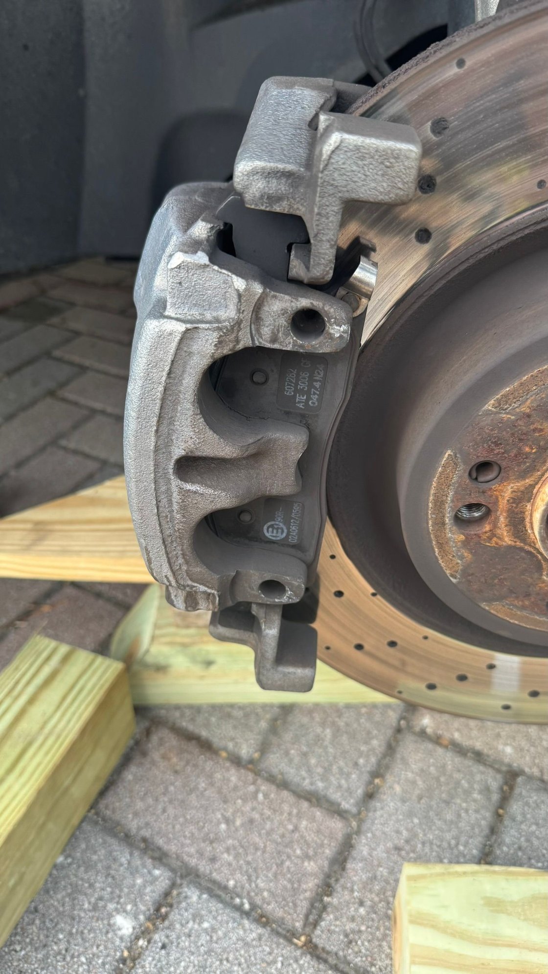 Right Front Wheel, missing anti-rattle clip