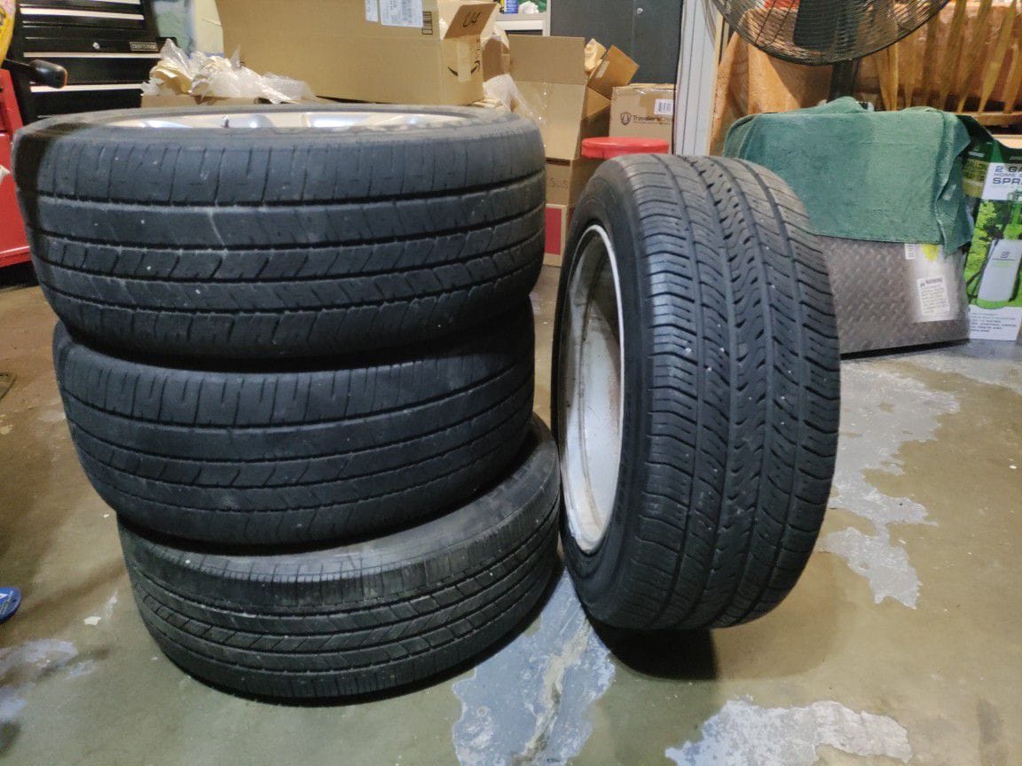 Wheels and Tires/Axles - Mercedes-Benz Wheels 16 Inch 205/55R16 - Used - 2006 to 2007 Mercedes-Benz C280 - Independence, MO 64052, United States