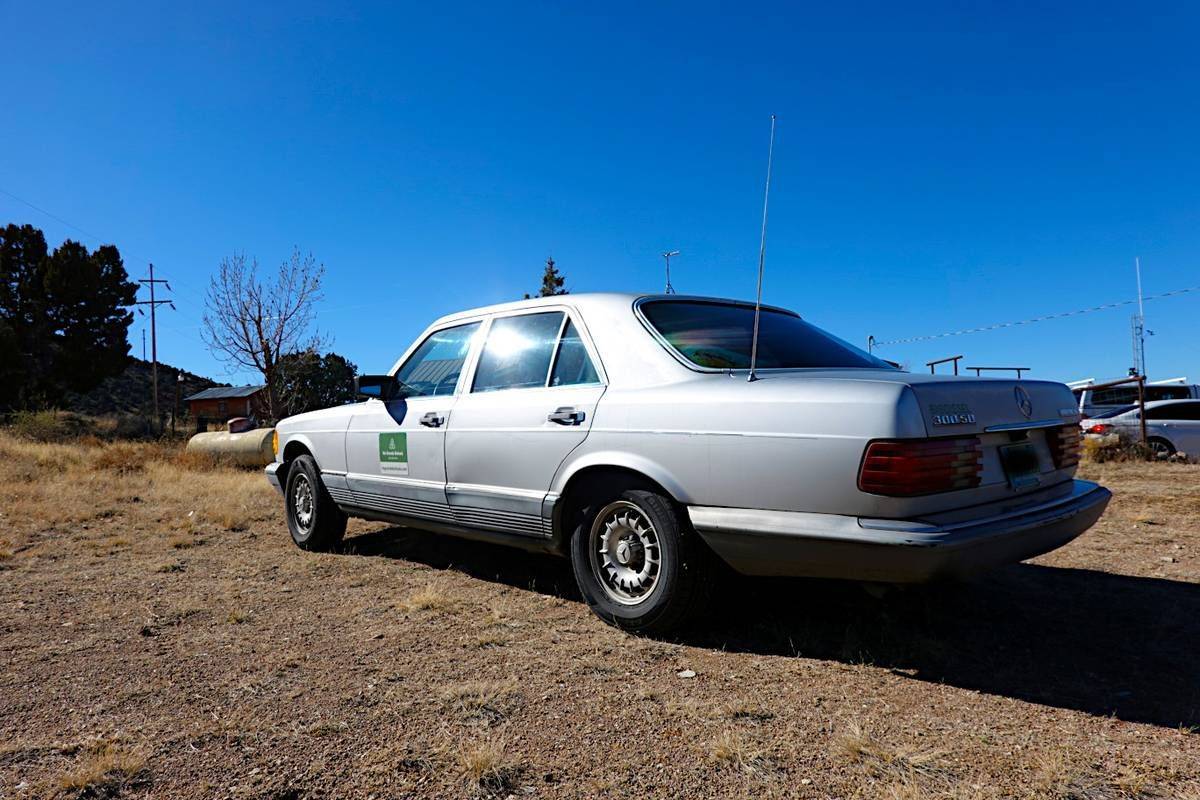 1983 Mercedes-Benz 300SD - 1983 Mercedes 300SD for sale in Magdalena, NM - Used - VIN WDBCB20A4DB034799 - 313,459 Miles - 5 cyl - 2WD - Automatic - Sedan - Silver - Magdalena, NM 87825, United States