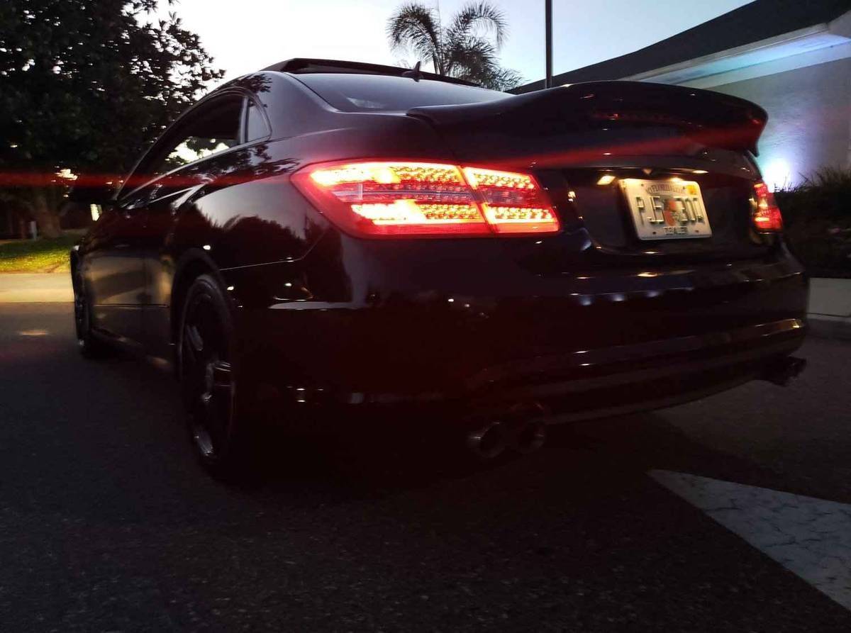 2011 Mercedes-Benz E550 - 2011 MERCEDES E550 COUPE 5.5L V8 +CARBON FIBER+NAVI+CAMERA($13995) - $13995 (Tampa) - Used - VIN wddkj7cbxbf118042 - 98,000 Miles - 8 cyl - 2WD - Automatic - Coupe - Black - Tampa, FL 33647, United States