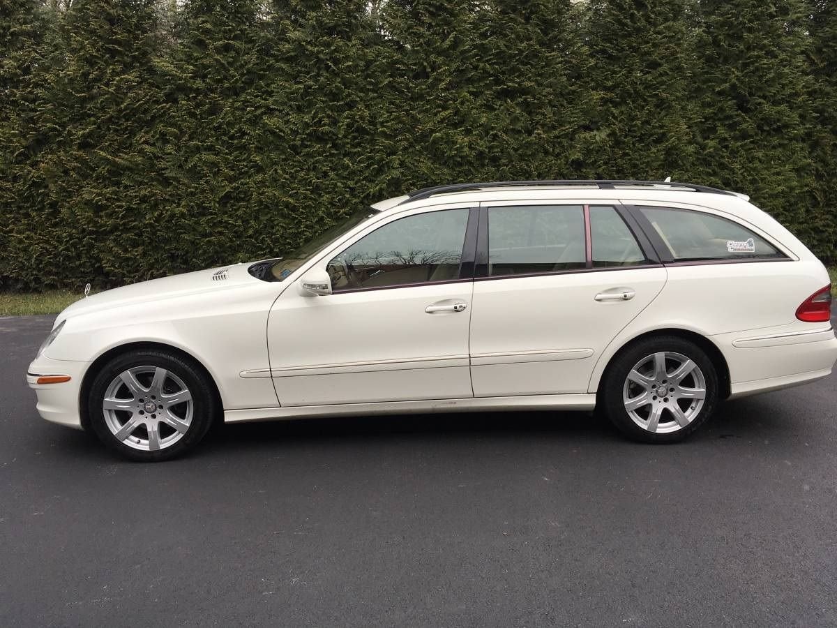 2008 Mercedes-Benz E350 - 2008 Mercedes Benz E350 Wagon 4matic - Used - VIN JTEBU17R360092488 - 107,000 Miles - 6 cyl - AWD - Automatic - Wagon - White - Paoli, PA 19301, United States