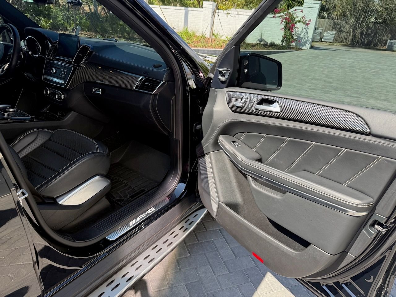 2017 Mercedes-Benz GLS63 AMG - 2017 GLS 63 AMG Well Maintained High-end Spec - Used - VIN 4JGDF7FE5HA956927 - 62,000 Miles - 8 cyl - AWD - Automatic - SUV - Black - Orlando, FL 32806, United States