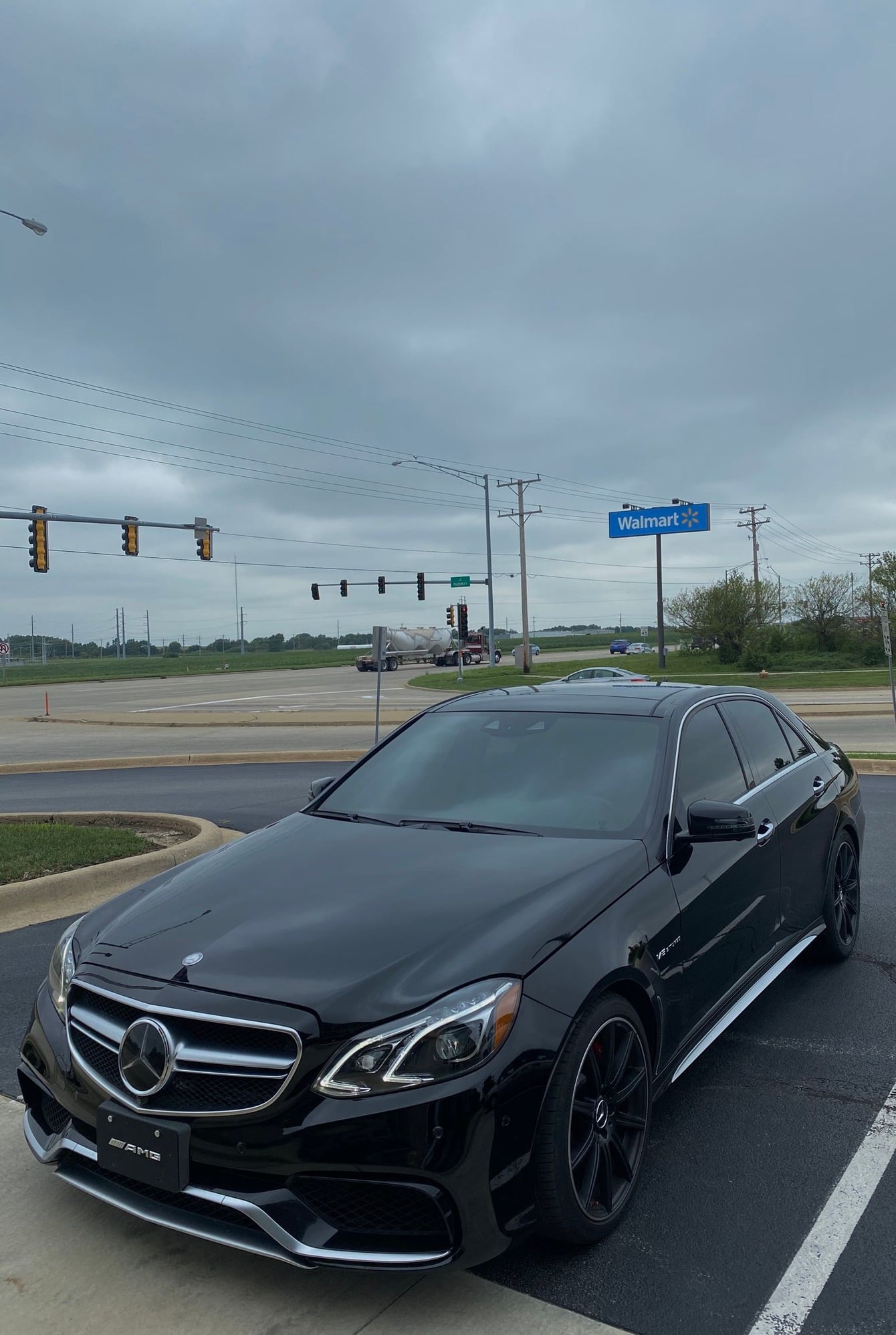 2014 Mercedes-Benz E63 AMG S - 2014 E63 S - Used - VIN WDDHF7GB1EA842757 - 99,000 Miles - 8 cyl - AWD - Automatic - Sedan - Black - Des Moines, IA 50263, United States