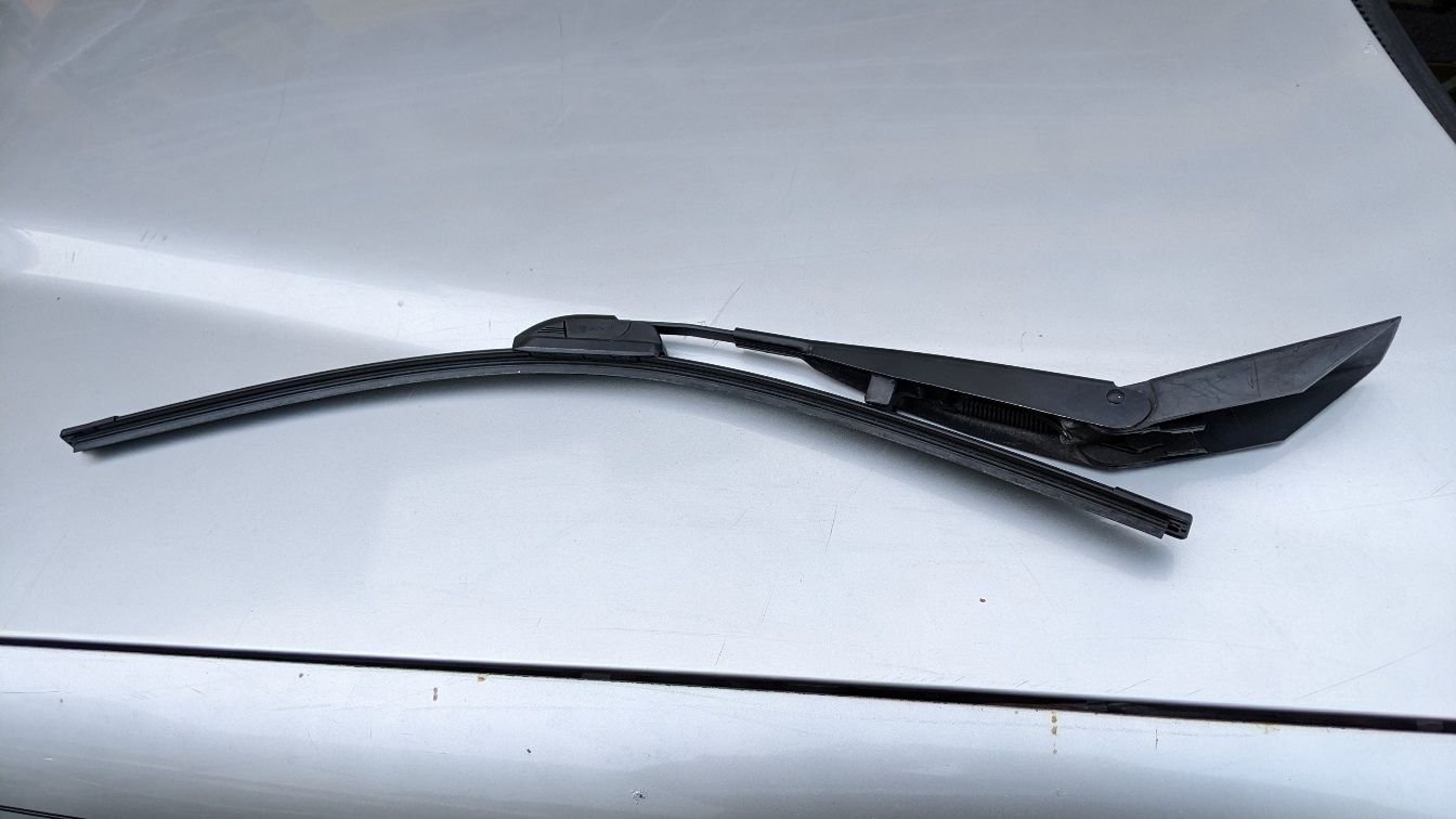 2000 C230 Kompressor Windshield wiper arm is broken Forums