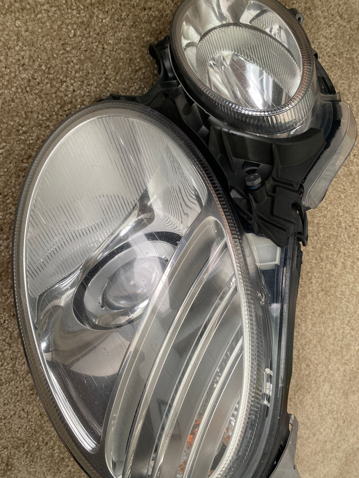 Lights - W211 Driver (Left) Headlight Assembly Xenon w/ Curve 211-820-53-61 - Used - 2009 Mercedes-Benz E-Class - Springfield, IL 62701, United States