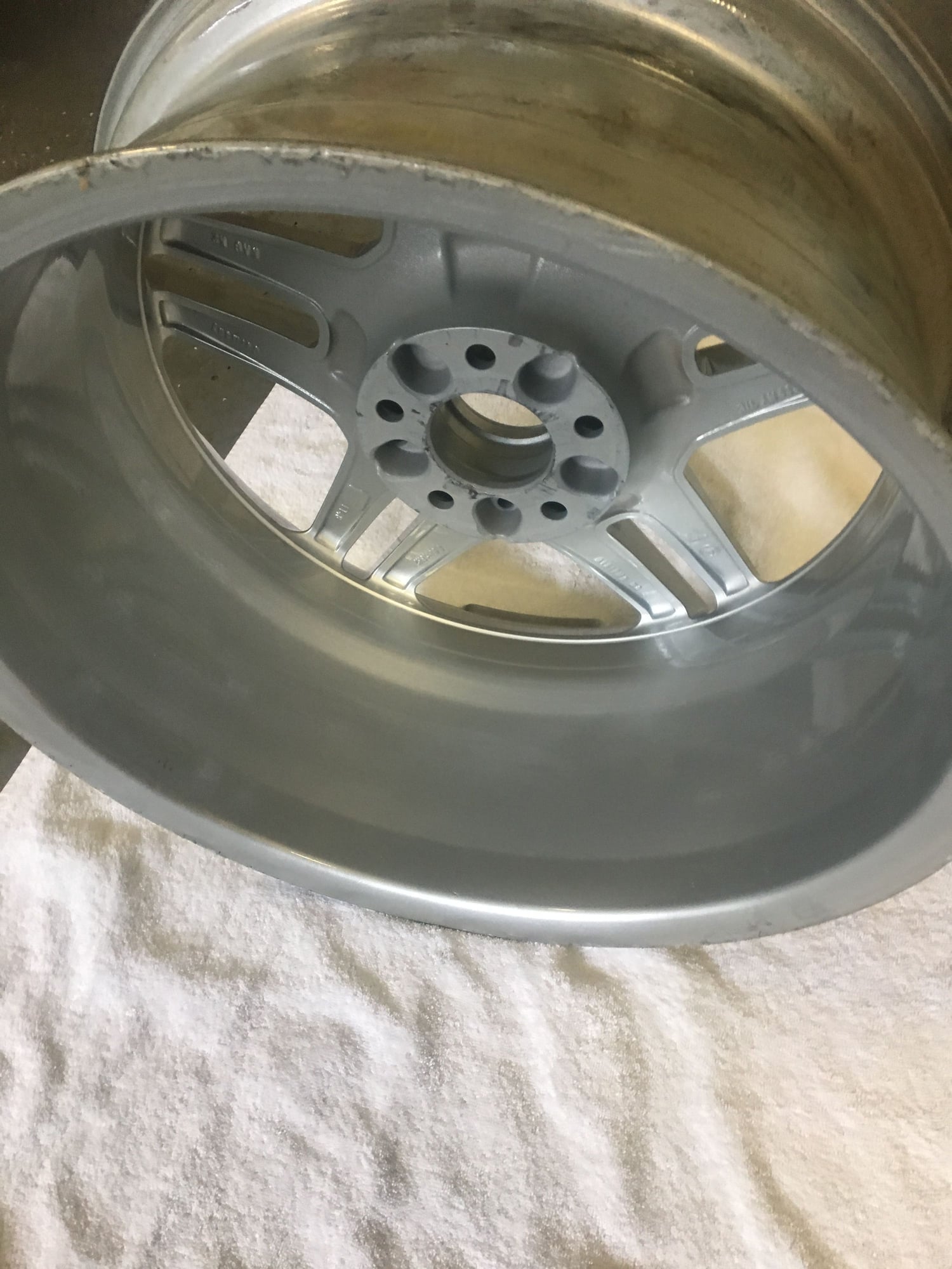 Wheels and Tires/Axles - E550, e350 18 inch front wheel - Used - 2010 to 2014 Mercedes-Benz E350 - 2010 to 2014 Mercedes-Benz E550 - Oakland, CA 94619, United States