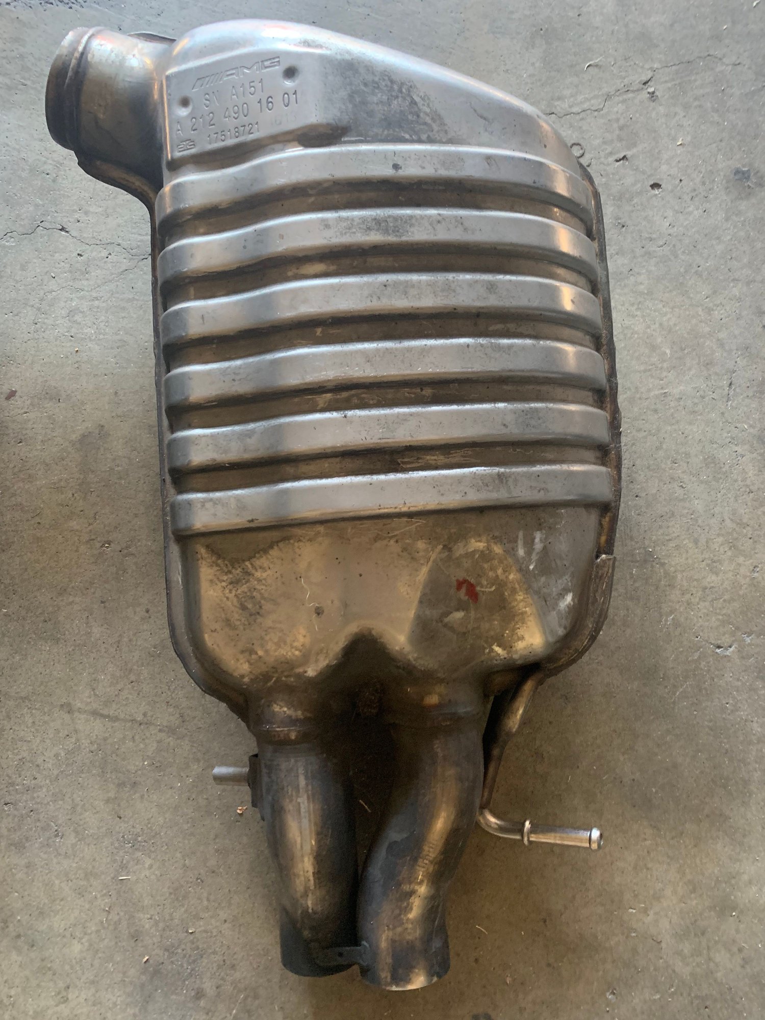 Engine - Exhaust - 2014-2016 E63 AMG both sides muffler exhaust - Used - 2014 to 2016 Mercedes-Benz E63 AMG S - Sacramento, CA 95628, United States
