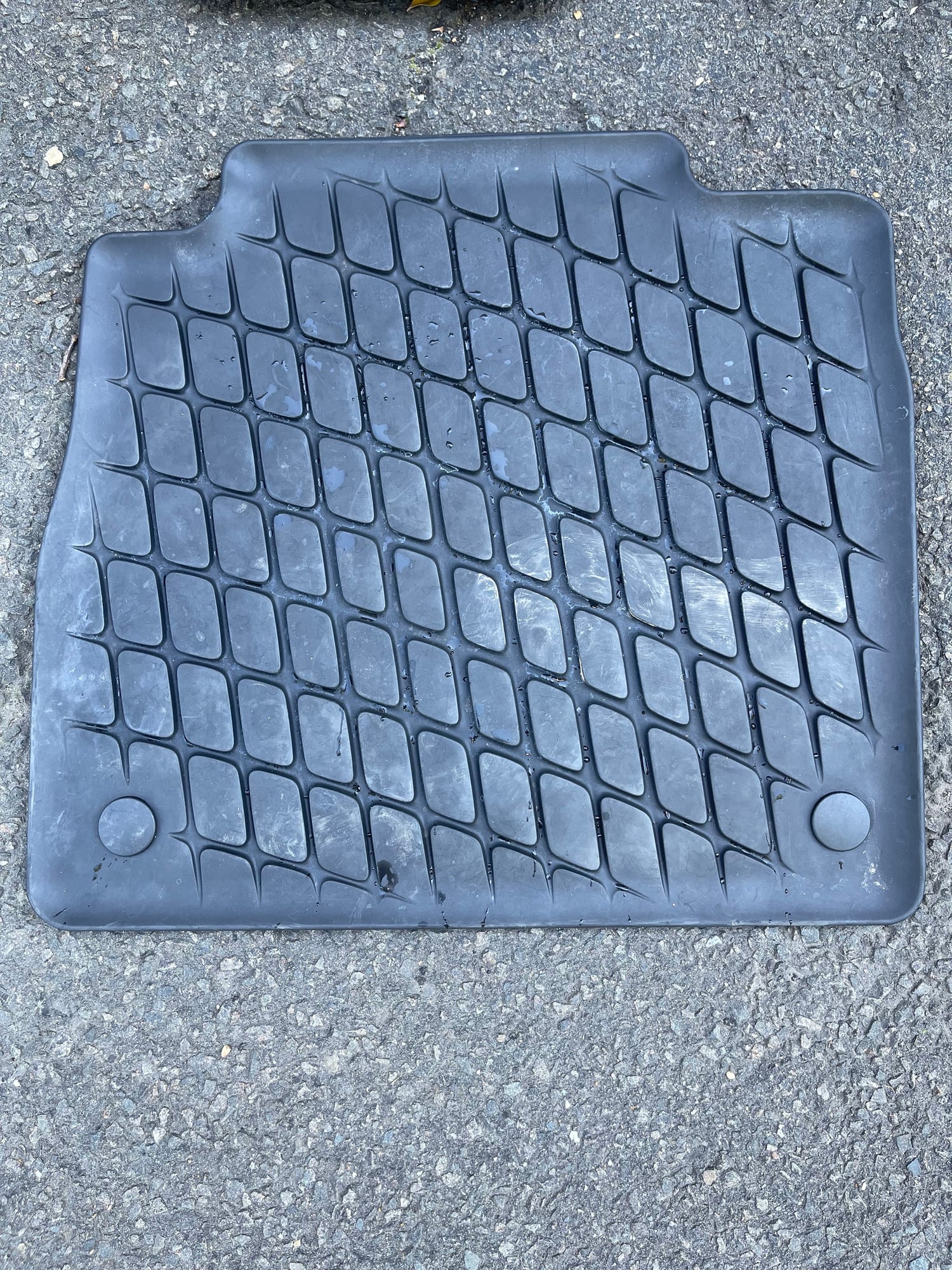 Interior/Upholstery - Mercedes OEM Floor mats - 2020+ GLS - Used - 2020 to 2023 Mercedes-Benz GLS450 - Wilton, CT 06897, United States