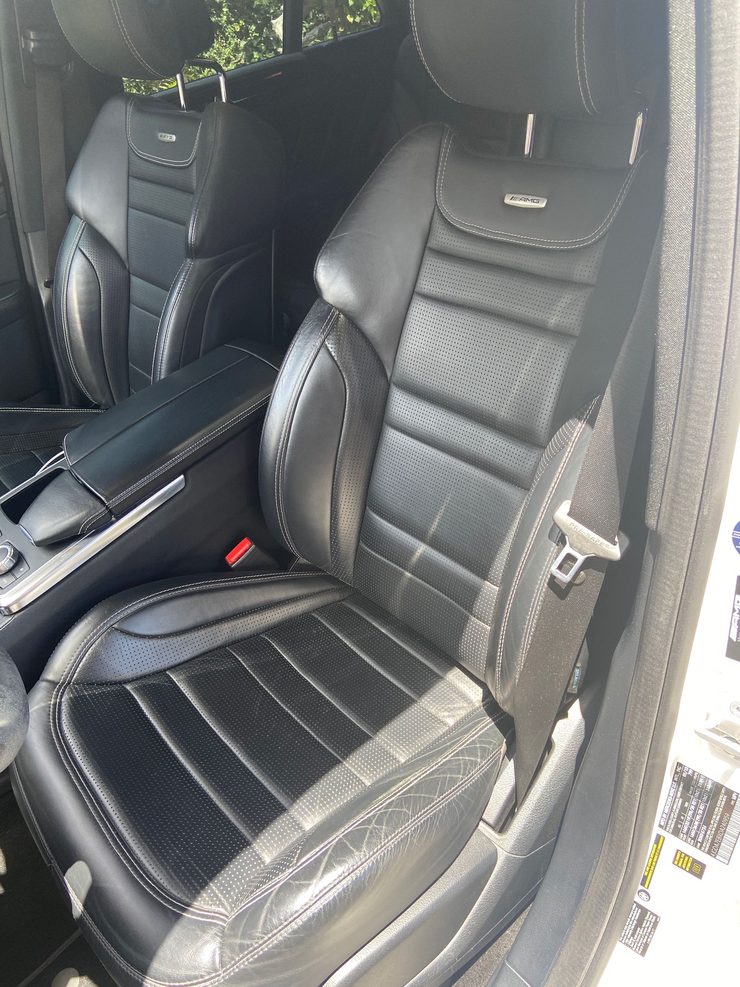 2013 Mercedes-Benz ML63 AMG - 2013 P30 Designo ML63 AMG - Used - VIN 4JGDA7EBXDA240959 - 73,000 Miles - 8 cyl - AWD - Automatic - SUV - White - Denver, CO 80207, United States