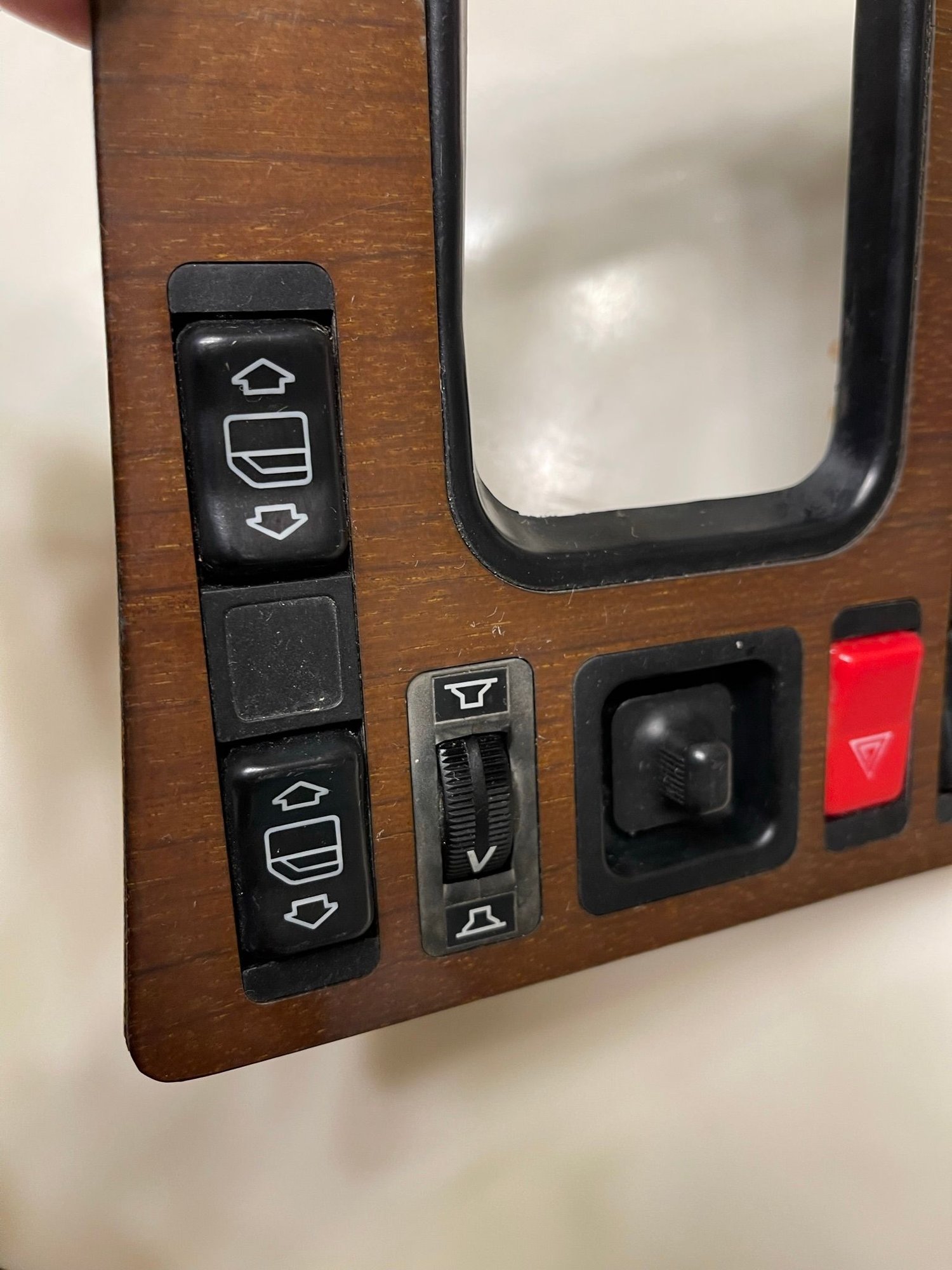 Interior/Upholstery - 190E W201 Center Master Window Switch Control 2016830106 - Used - 1982 to 1993 Mercedes-Benz 190E - 1982 to 1993 Mercedes-Benz 190D - Lake Station, IN 46405, United States