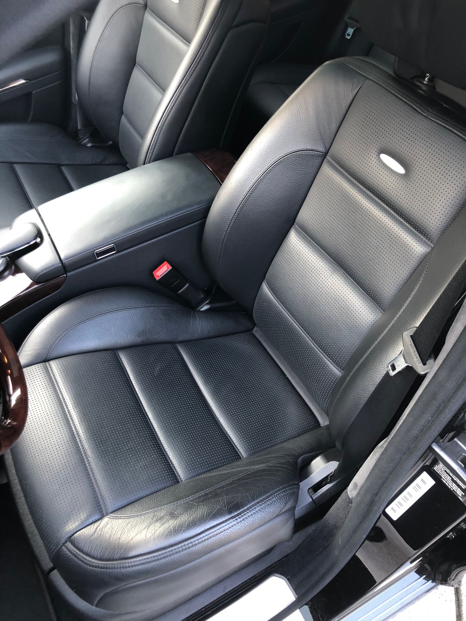 2010 Mercedes-Benz S63 AMG - 2010 Mercedes Benz S63 - Used - VIN WDDNG7HB1AA304052 - 39,228 Miles - 8 cyl - 2WD - Automatic - Black - Kennesaw, GA 30152, United States