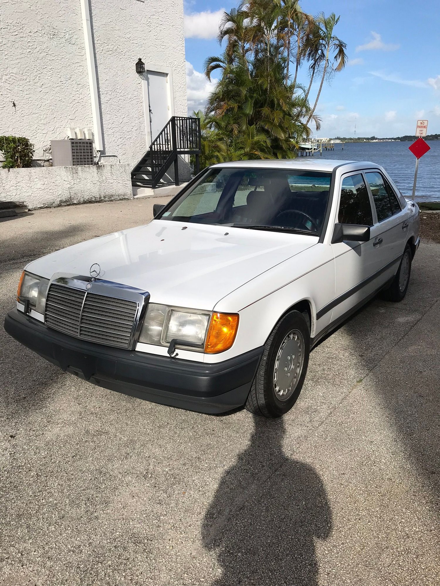 1987 Mercedes-Benz 300E - Super Clean 1987 300e 63.5k miles - Used - VIN WDBEA30D0HA50928 - 63,500 Miles - 6 cyl - 2WD - Automatic - Sedan - White - Stuart, FL 34994, United States