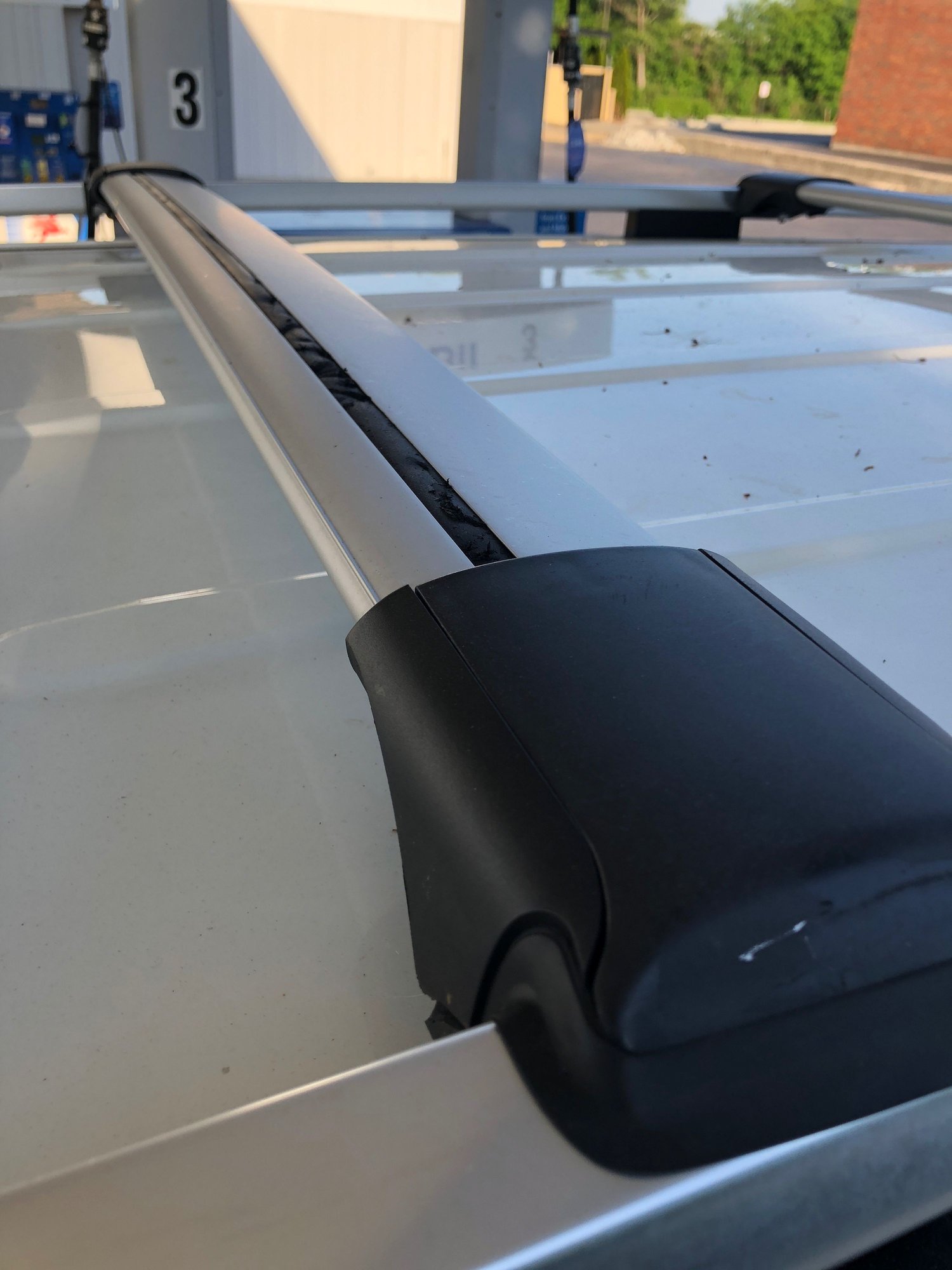 Accessories - Thule CarTop Box and Cross Rails - Used - Glenview, IL 60026, United States