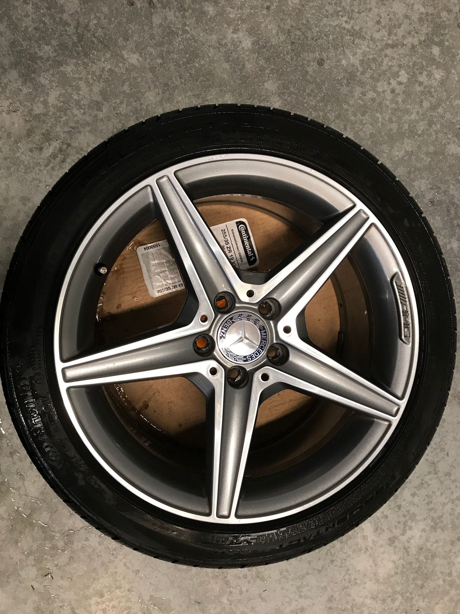 Wheels and Tires/Axles - AMG 18" Wheels w/ Continental Runflat Tires - Used - Victoria, BC V9C0A4, Canada