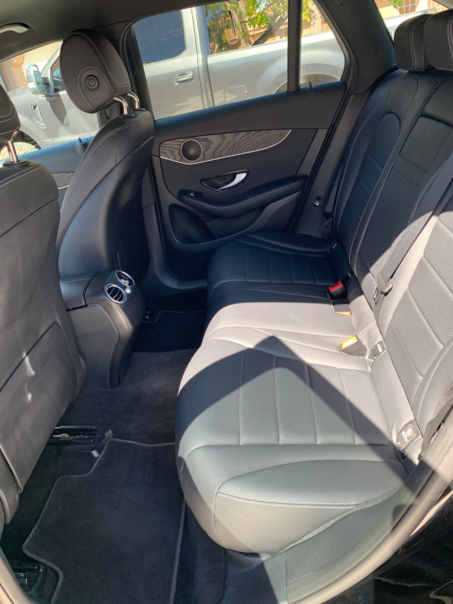 2018 Mercedes-Benz GLC300 - 2018 Mercedes GLC 300 *Mint Condition* - Used - VIN WDC0G4JB4JV082767 - 32,176 Miles - 4 cyl - AWD - Automatic - SUV - Black - Las Vegas, NV 89147, United States